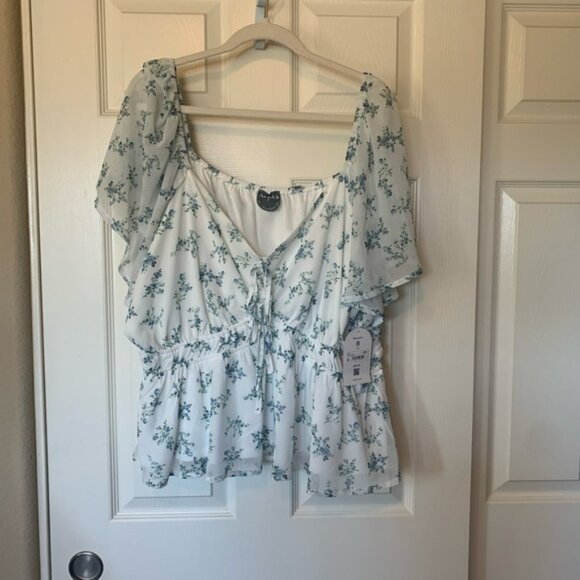 Arula Floral White and Blue Women's Flutter Sleeve Cottagecore Blouse | 2X NWT - Picture 2 of 7